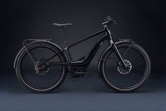 Serial 1 Rush/Cty Gen 2 (musta)