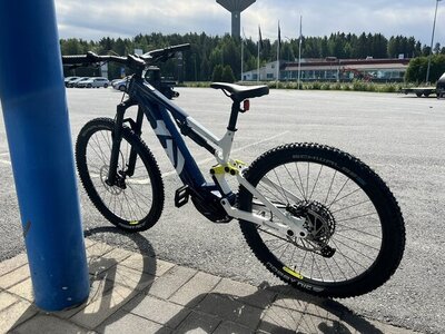 Husqvarna Mountain Cross MC2 M KÄYTETTY